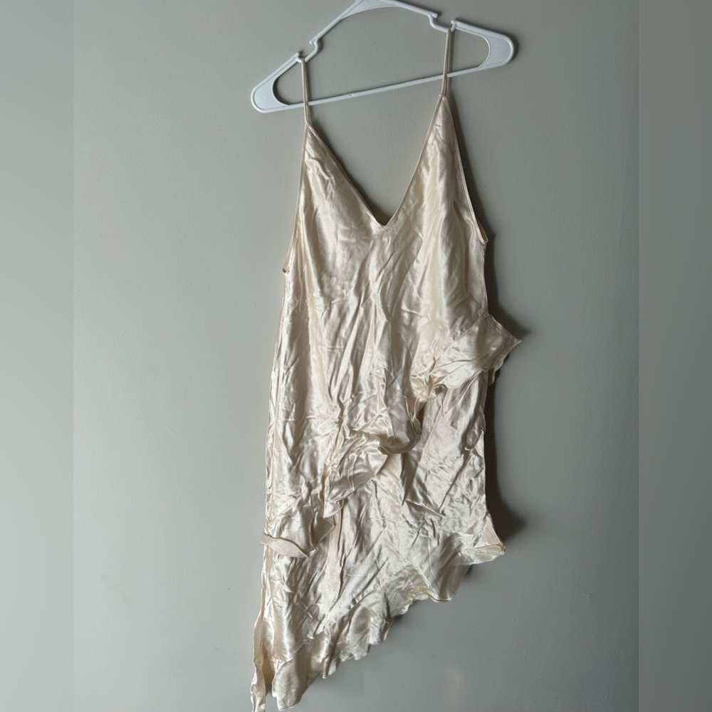 H&M Cream V-Neck Dress